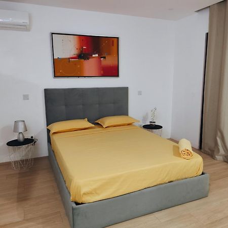 Ocean Mirror Apartment Прая Екстер'єр фото