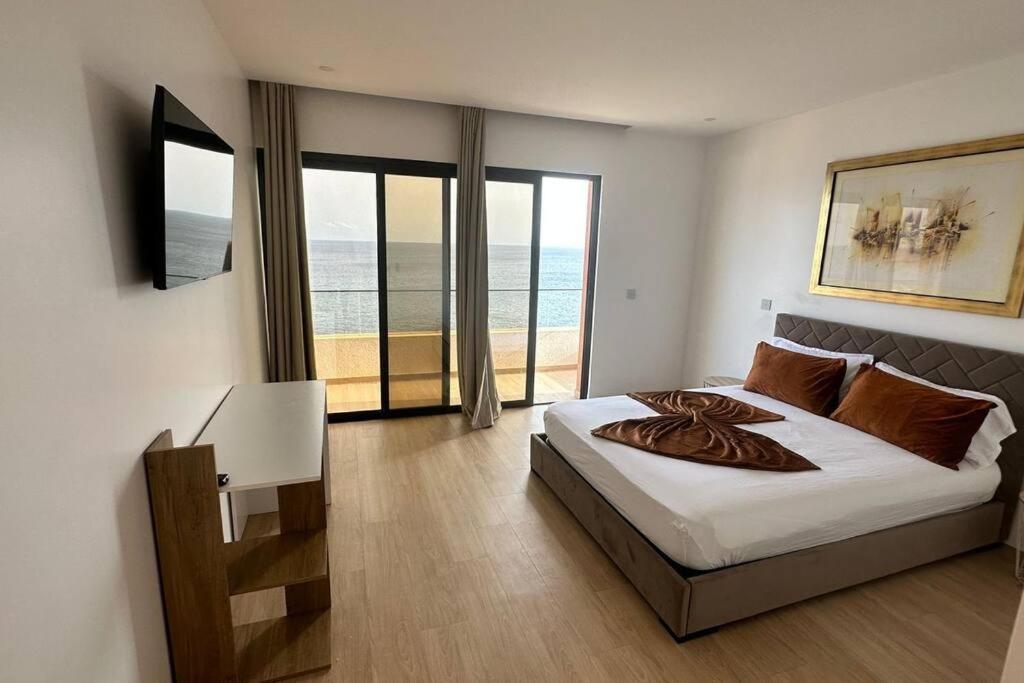 Ocean Mirror Apartment Прая Екстер'єр фото