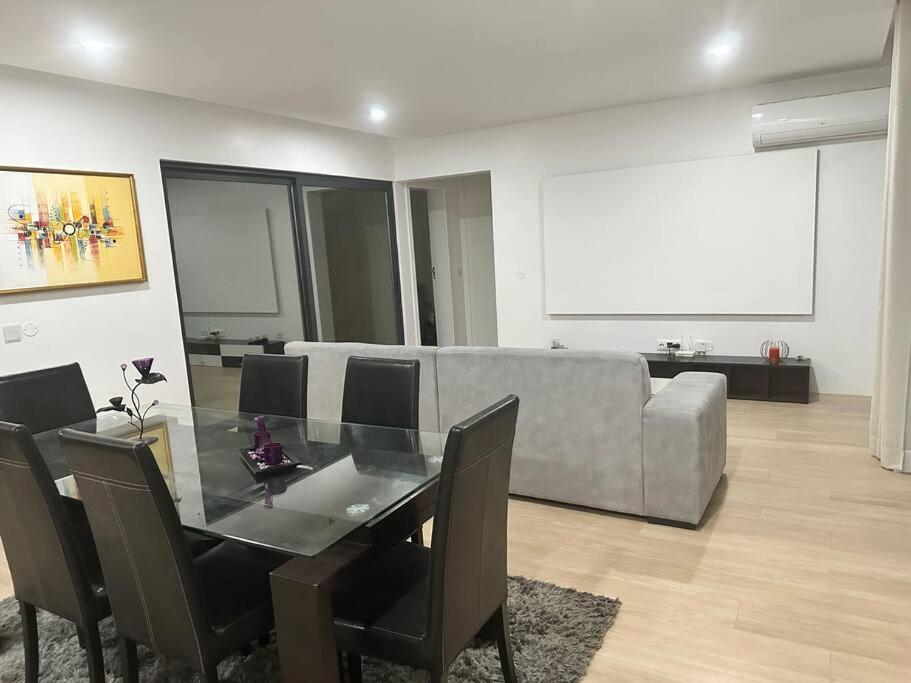 Ocean Mirror Apartment Прая Екстер'єр фото