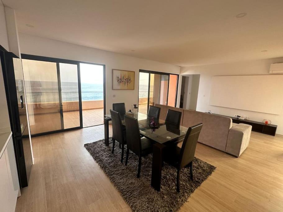 Ocean Mirror Apartment Прая Екстер'єр фото