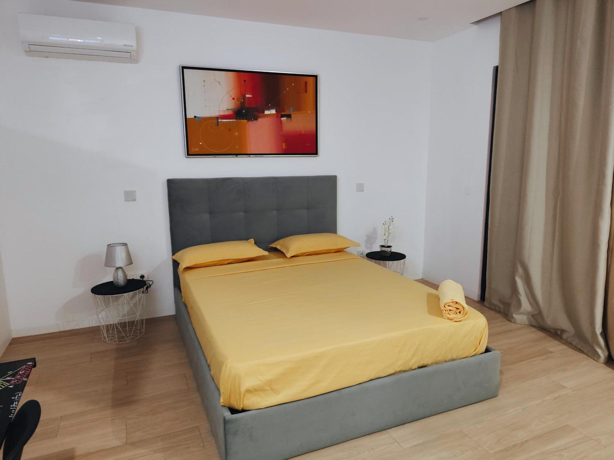 Ocean Mirror Apartment Прая Екстер'єр фото
