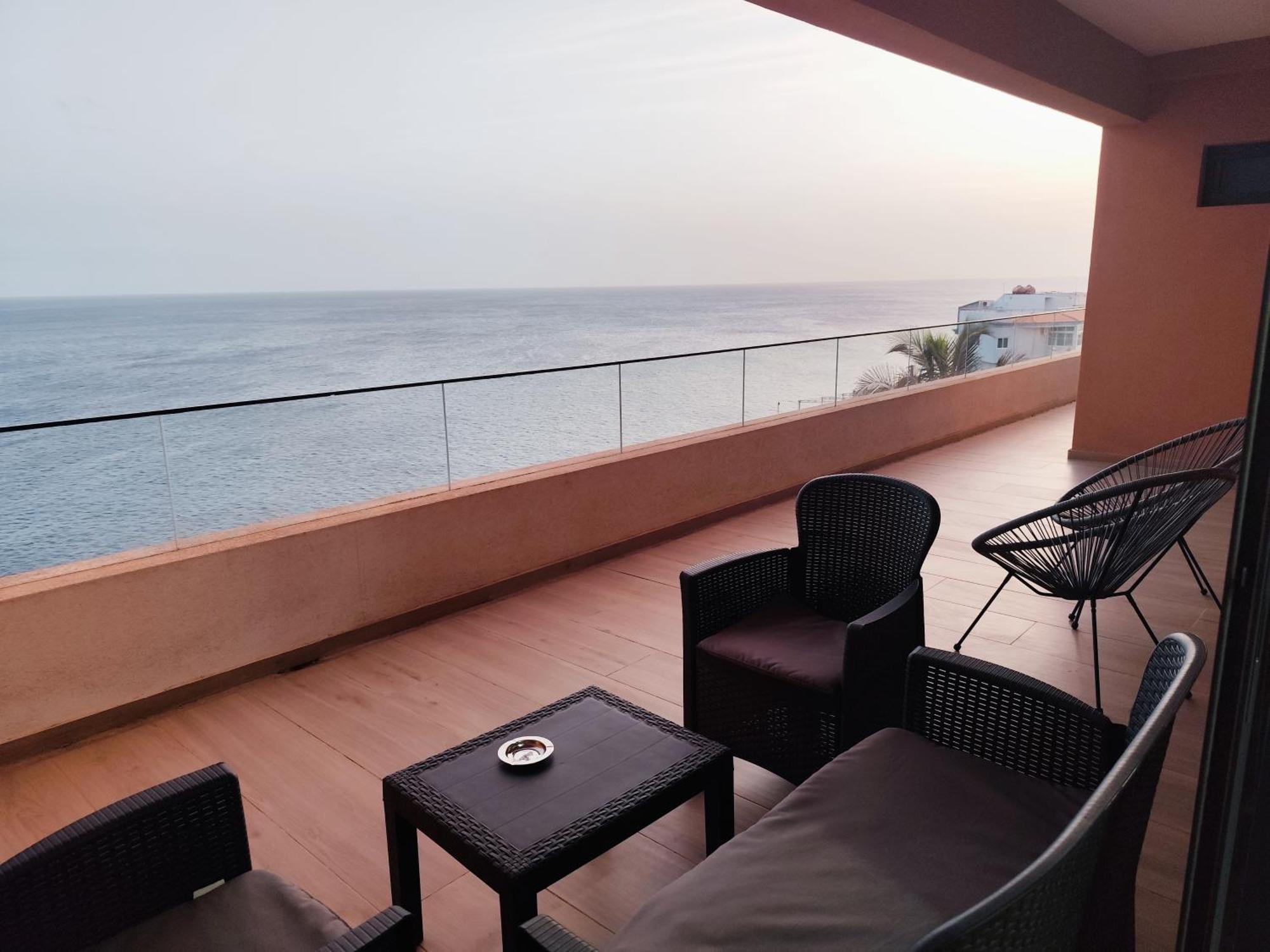 Ocean Mirror Apartment Прая Екстер'єр фото